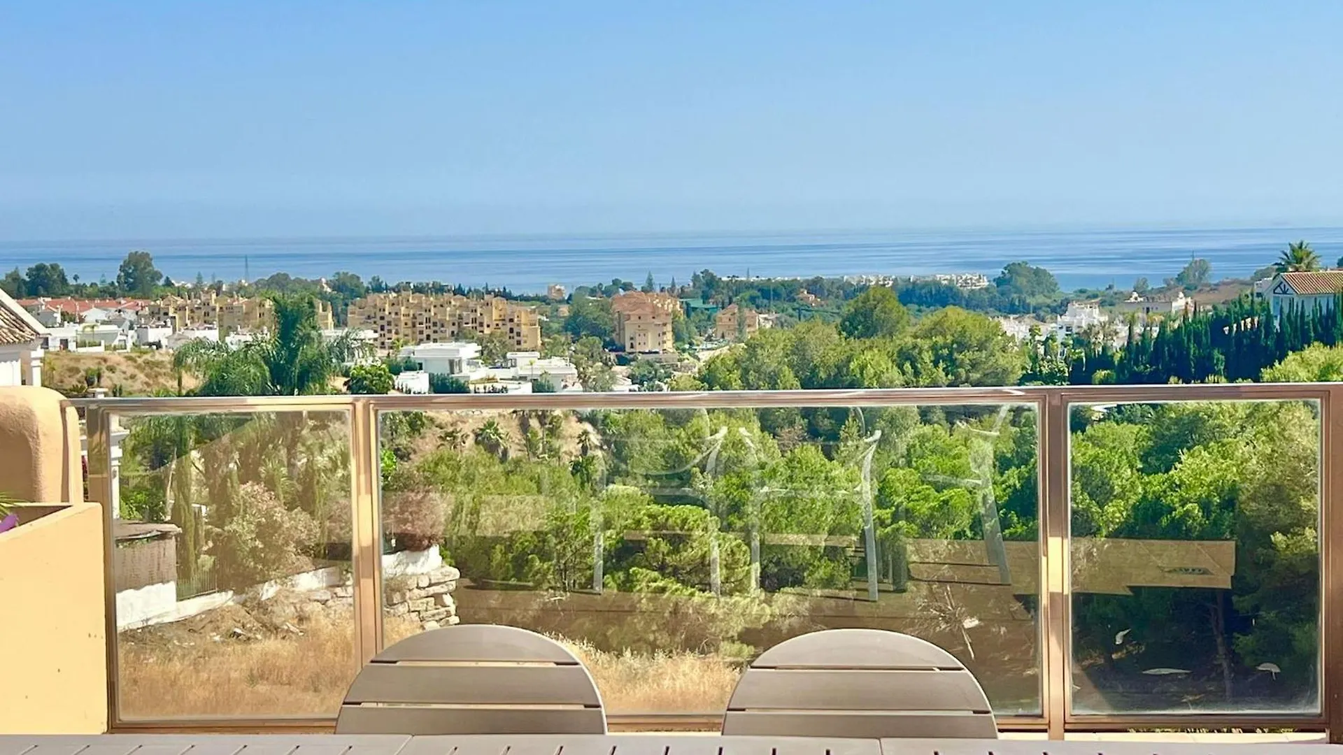 First Class La Resina Golf & Sea, Estepona Apartment