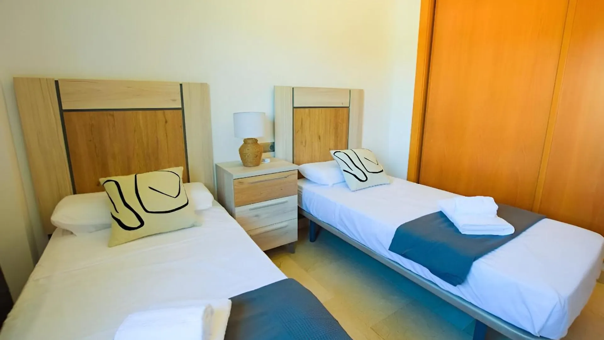 First Class La Resina Golf & Sea, Estepona Apartment